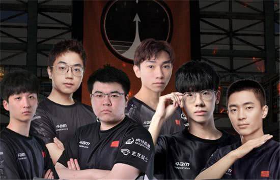 每个球员都 每个球员都