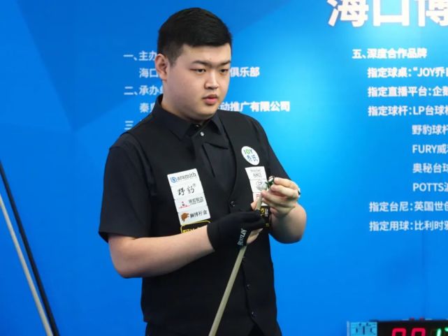 当两个具有 当两个具有